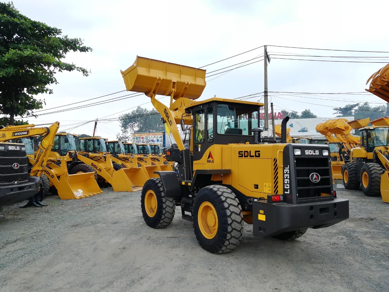 MÁY XÚC LẬT SDLG LG933L GẦU 1,8 M3. GIÁ RẺ NHẤT THỊ TRƯỜNG
