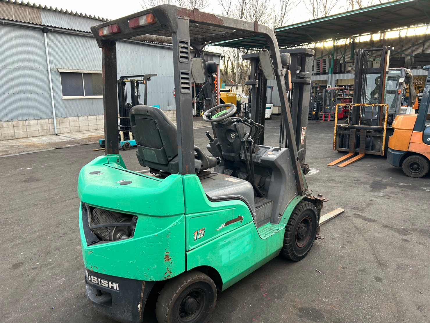 XE NÂNG DẦU MITSUBISHI FD15D F16D-51190  LH:096.235.1368