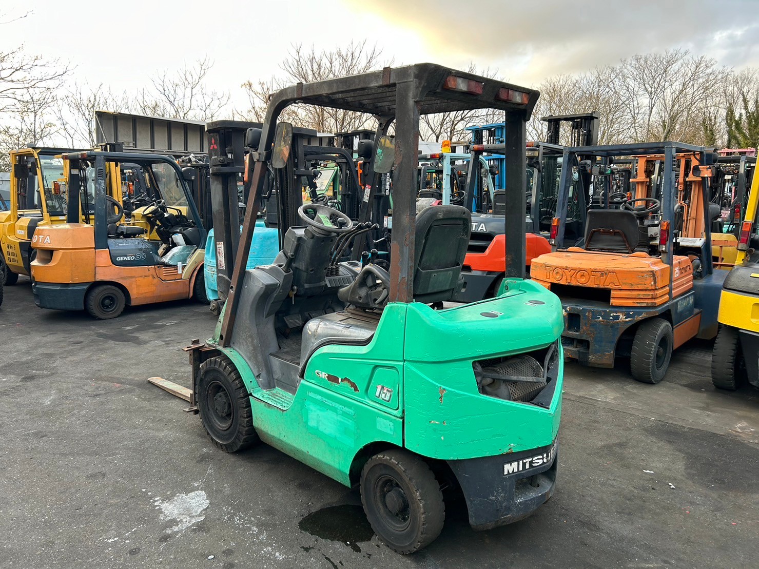 XE NÂNG DẦU MITSUBISHI FD15D F16D-51190  LH:096.235.1368