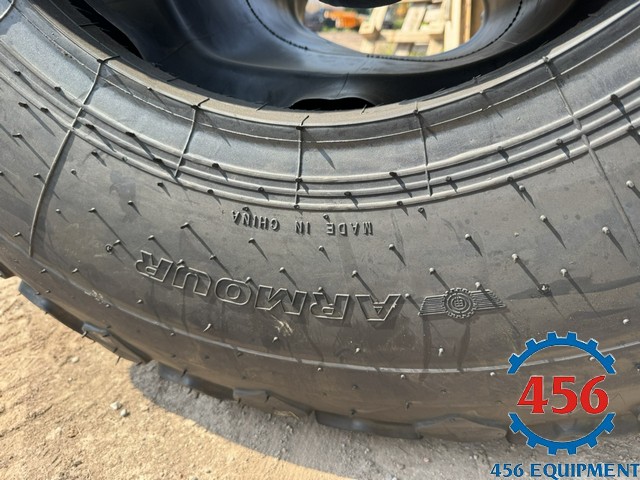 Lốp lu rung 23.1-26 ARMOUR lắp trên lu rung LIUGONG, XCMG, SAKAI, HAMM