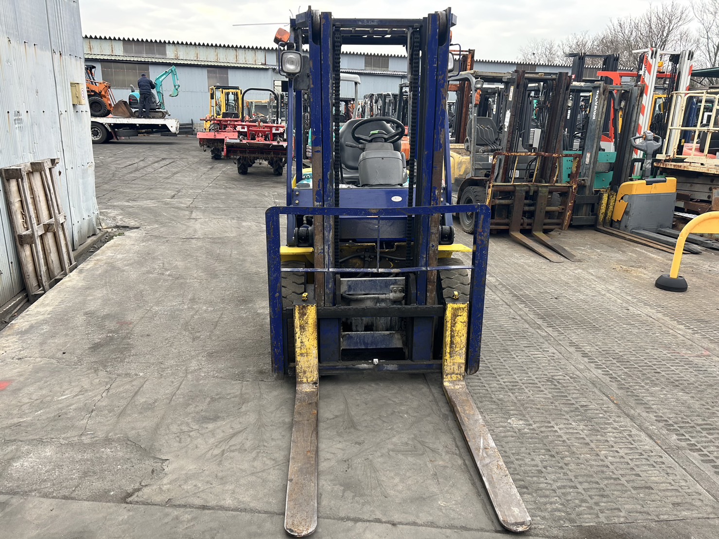 XE NÂNG DẦU KOMATSU FD25C-14 560013  Hotline: 096.235.1368