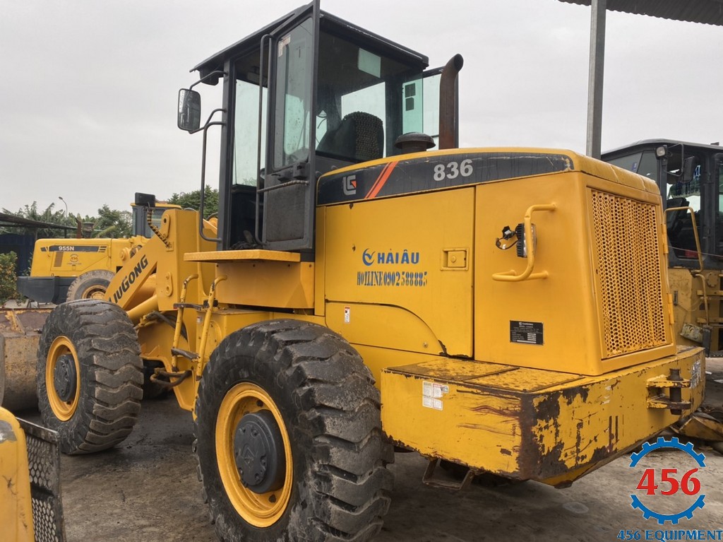 BÁN MÁY XÚC LẬT LIUGONG CŨ 836. GỌI 0989459456