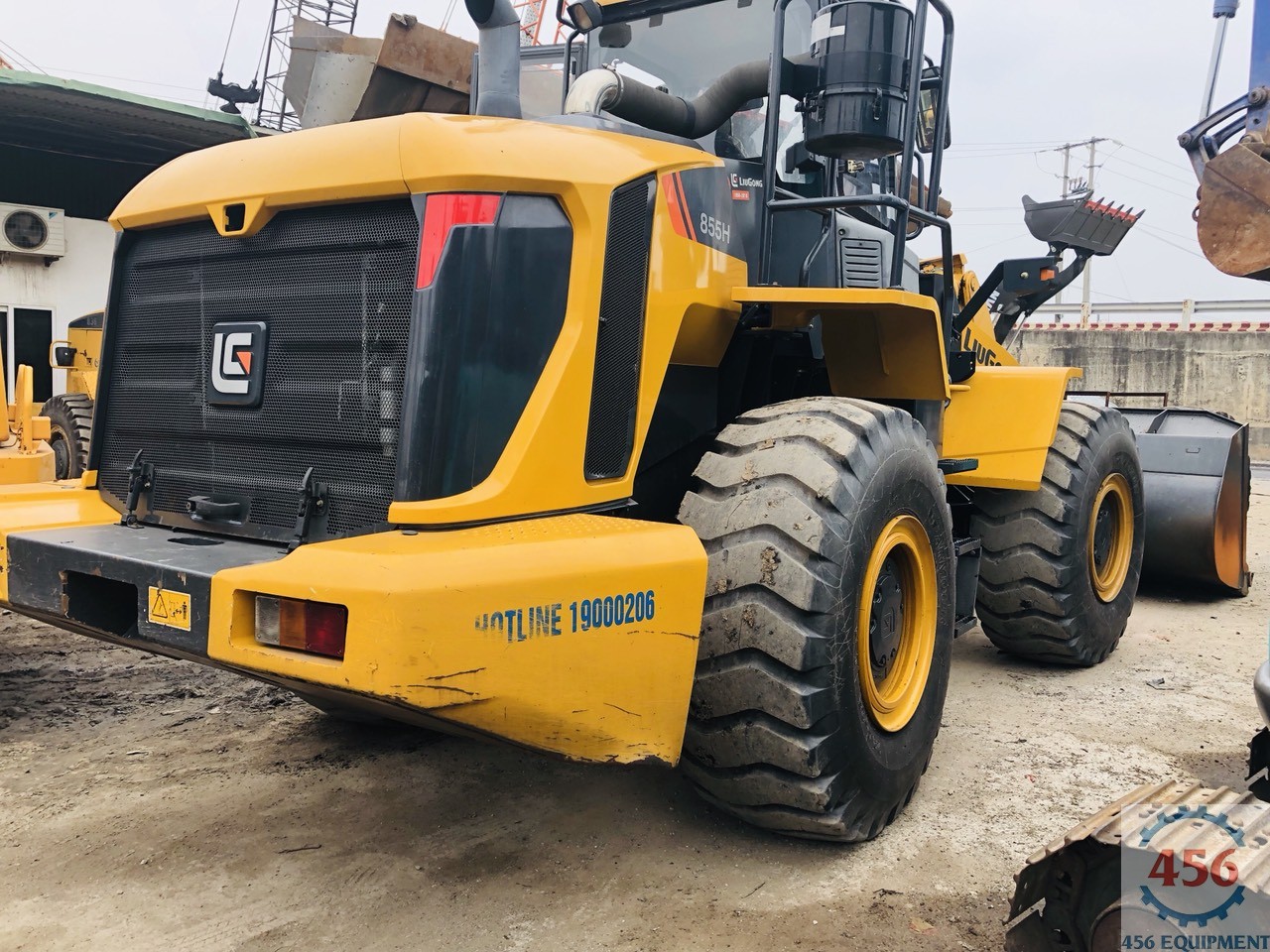 MÁY XÚC LẬT CŨ LIUGONG 855H GẦU 3,7 KHỐI. HÀNG DÙNG LƯỚT