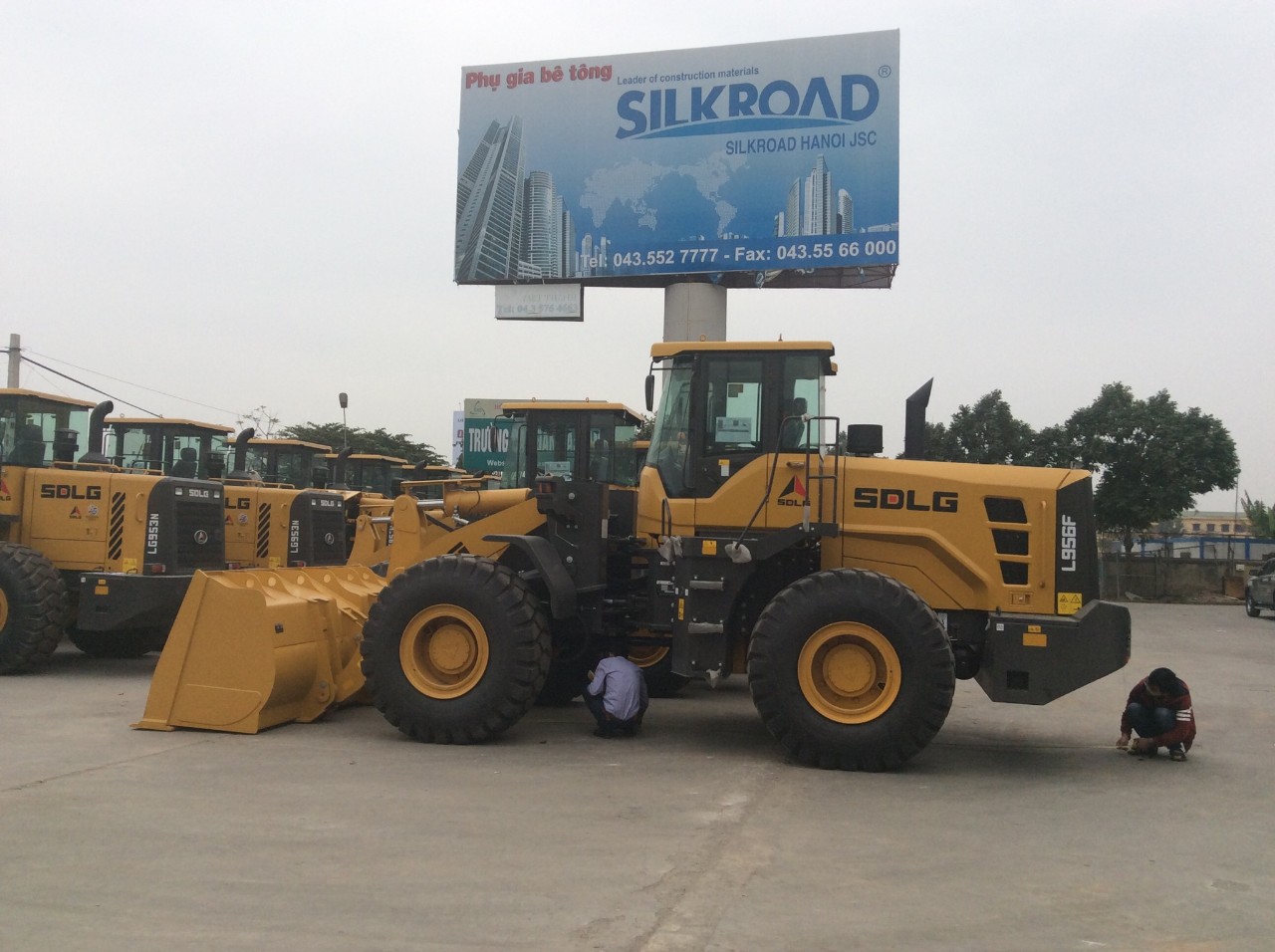 MÁY XÚC LẬT SDLG L956F DUNG TÍCH GẦU 3,6 M3. BẢO HÀNH 2 NĂM