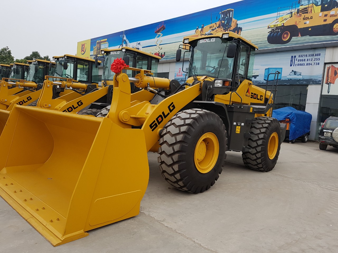 MÁY XÚC LẬT SDLG L956F DUNG TÍCH GẦU 3,6 M3. BẢO HÀNH 2 NĂM