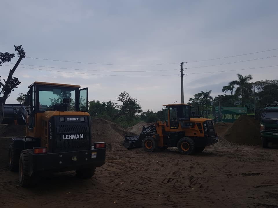Bán Máy xúc lật nhỏ gầu 0,8 khối Lehman 922. Giá rẻ nhất