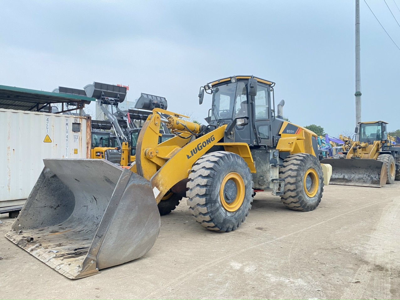 Máy xúc lật cũ Liugong 855H bản đổ cao (cần dài) gầu 3,7 m3