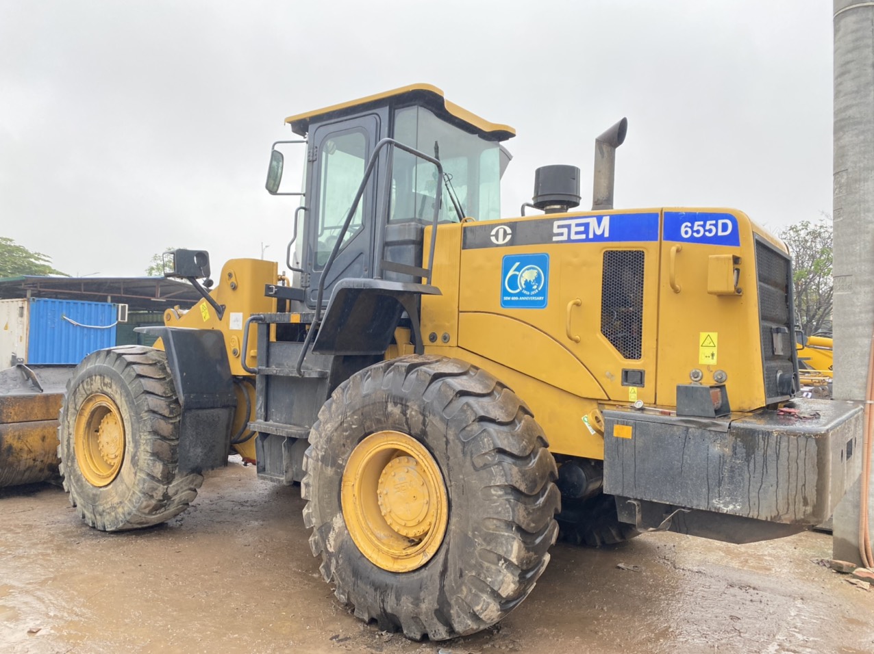 Sem 565d Máy xúc lật cũ SEM 655D đời 2018 gầu 3.2m3