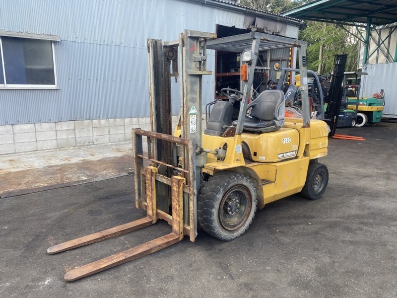 XE NÂNG DẦU MITSUBISHI FD30D F14C-37006 LH:096.235.1368