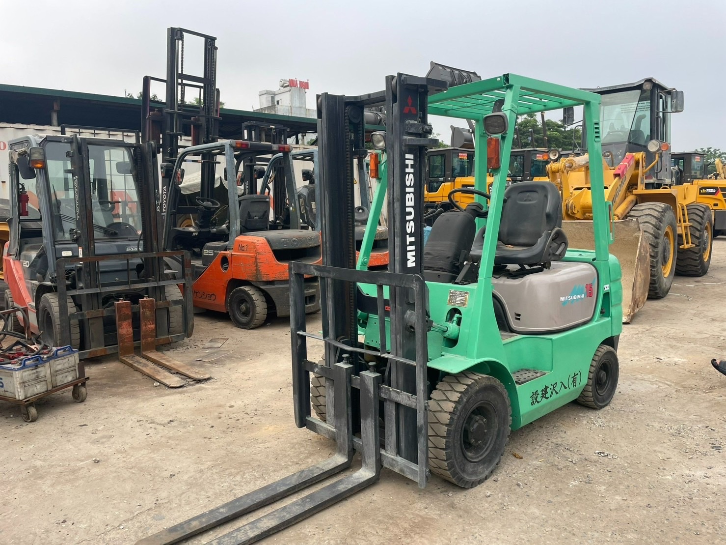 XE NÂNG DẦU MITSUBISHI FD15 F16C-52037 LH:096.235.1368