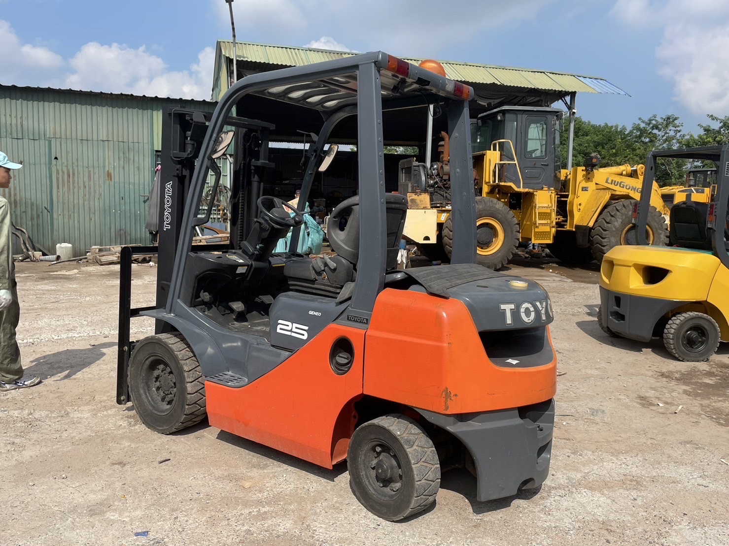 XE NÂNG DẦU TOYOTA 52-8FD25 40128 LH:096.235.1368