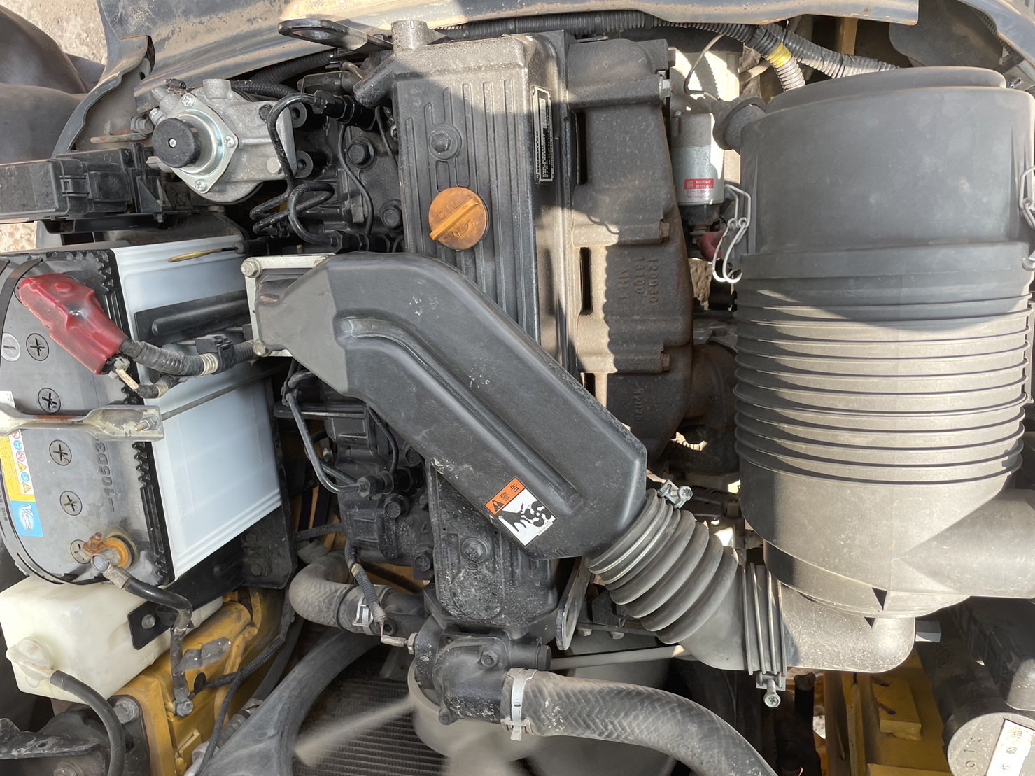 XE NÂNG DẦU KOMATSU FD25T-17 319494 LH:096.235.1368