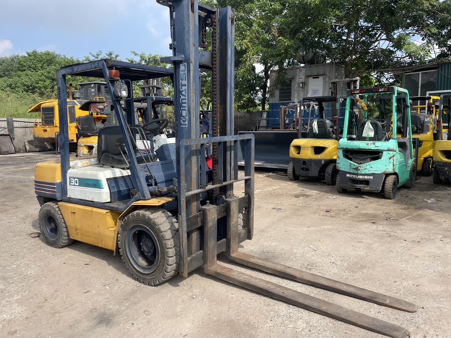 XE NÂNG DẦU KOMATSU  FD30-11 340305 LH:096.235.1368