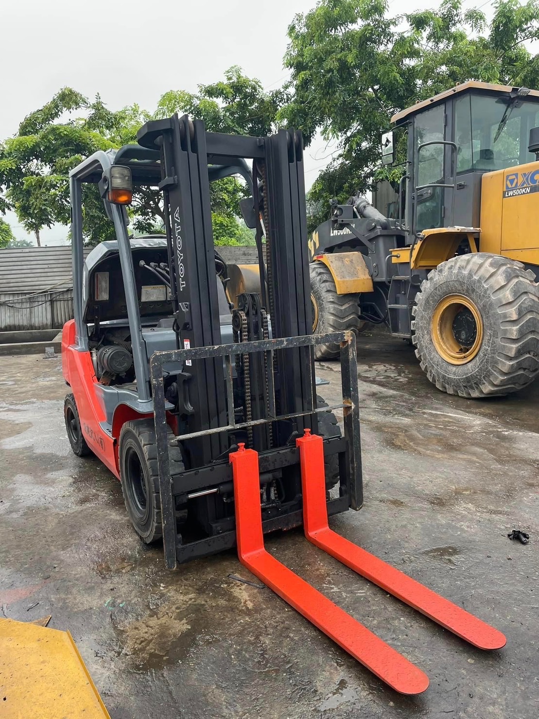 XE NÂNG DẦU TOYOTA  52-8FD30 39803 LH:096.235.1368