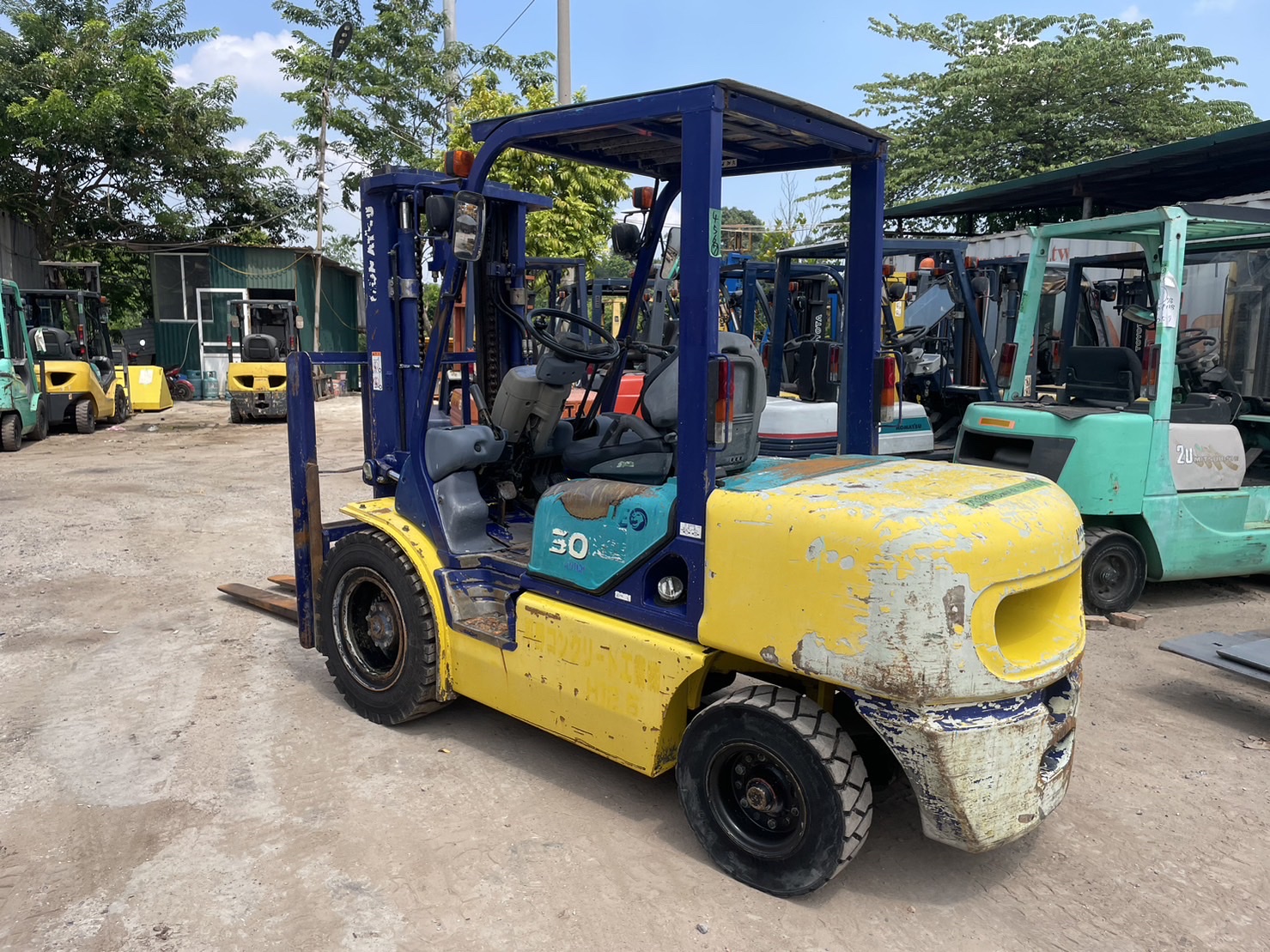 XE NÂNG DẦU KOMATSU  FD30W-12 547323 LH:096.235.1368