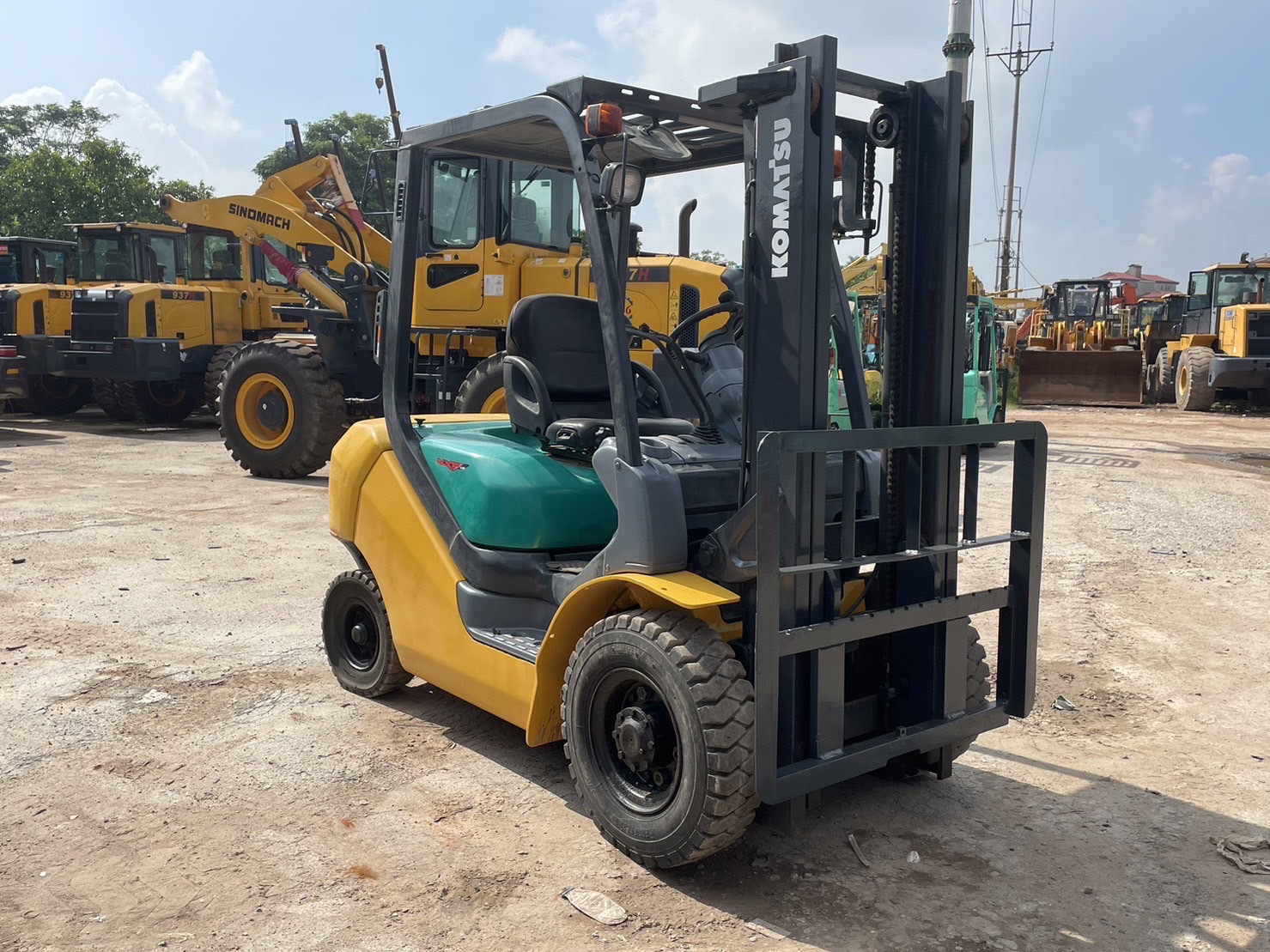 XE NÂNG DẦU KOMATSU FD25T-16 729453 Hotline: 096.235.1368