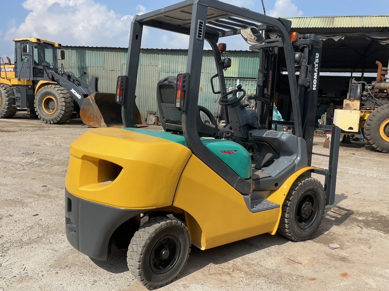 XE NÂNG DẦU KOMATSU FD25T-16 729453 Hotline: 096.235.1368