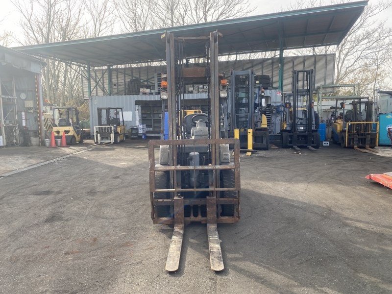 XE NÂNG DẦU KOMATSU FD25T-17 311861  Hotline: 096.235.1368
