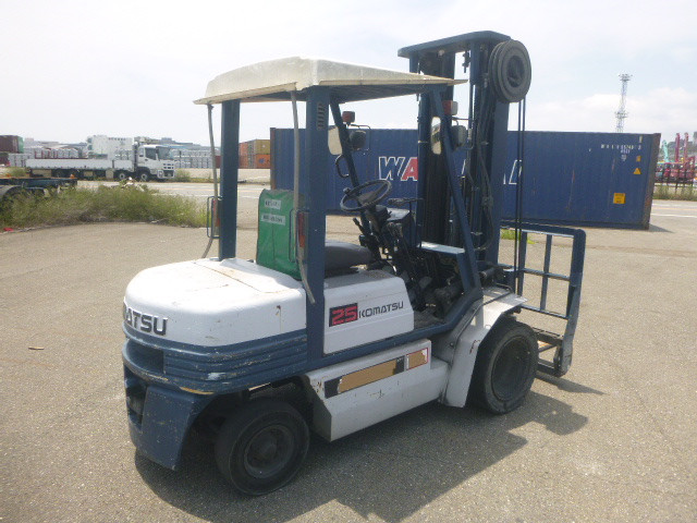 XE NÂNG DẦU KOMATSU FD25-11 432201  LH:096.235.1368