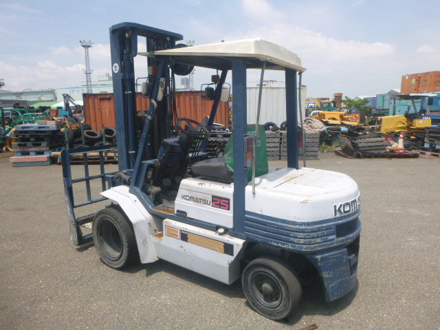 XE NÂNG DẦU KOMATSU FD25-11 432201  LH:096.235.1368
