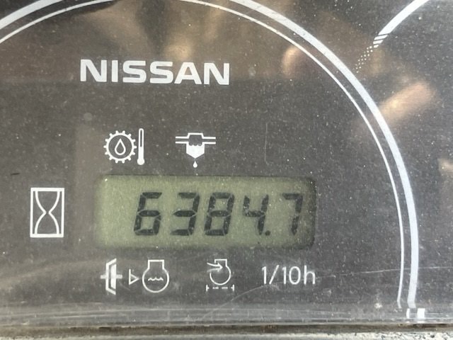 XE NÂNG DẦU NISSAN YL02M25 003702
