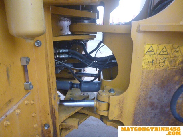 Bán xúc lật Nhật bãi KAWASAKI 85ZV