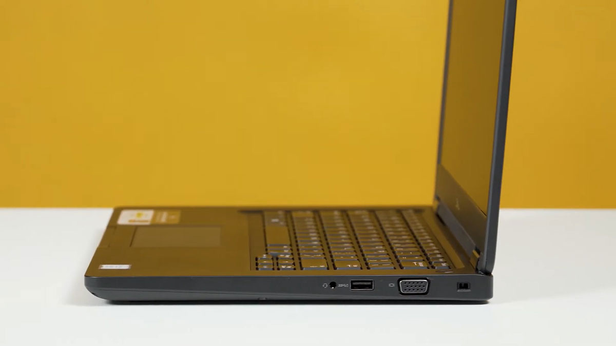 Laptop Dell Latitude 5490 (Core i5-8350U / RAM 8GB / SSD 256GB / 14 inch FullHD) / WL + BT / Webcam HD / Win 10 Pro - Like New / USA / Laptop Dell Latitude 5490 (Core i5-8350U / RAM 8GB / SSD 256GB / 14 inch FullHD) / WL + BT / Webcam HD / Win 10 Pro - Like New / USA /