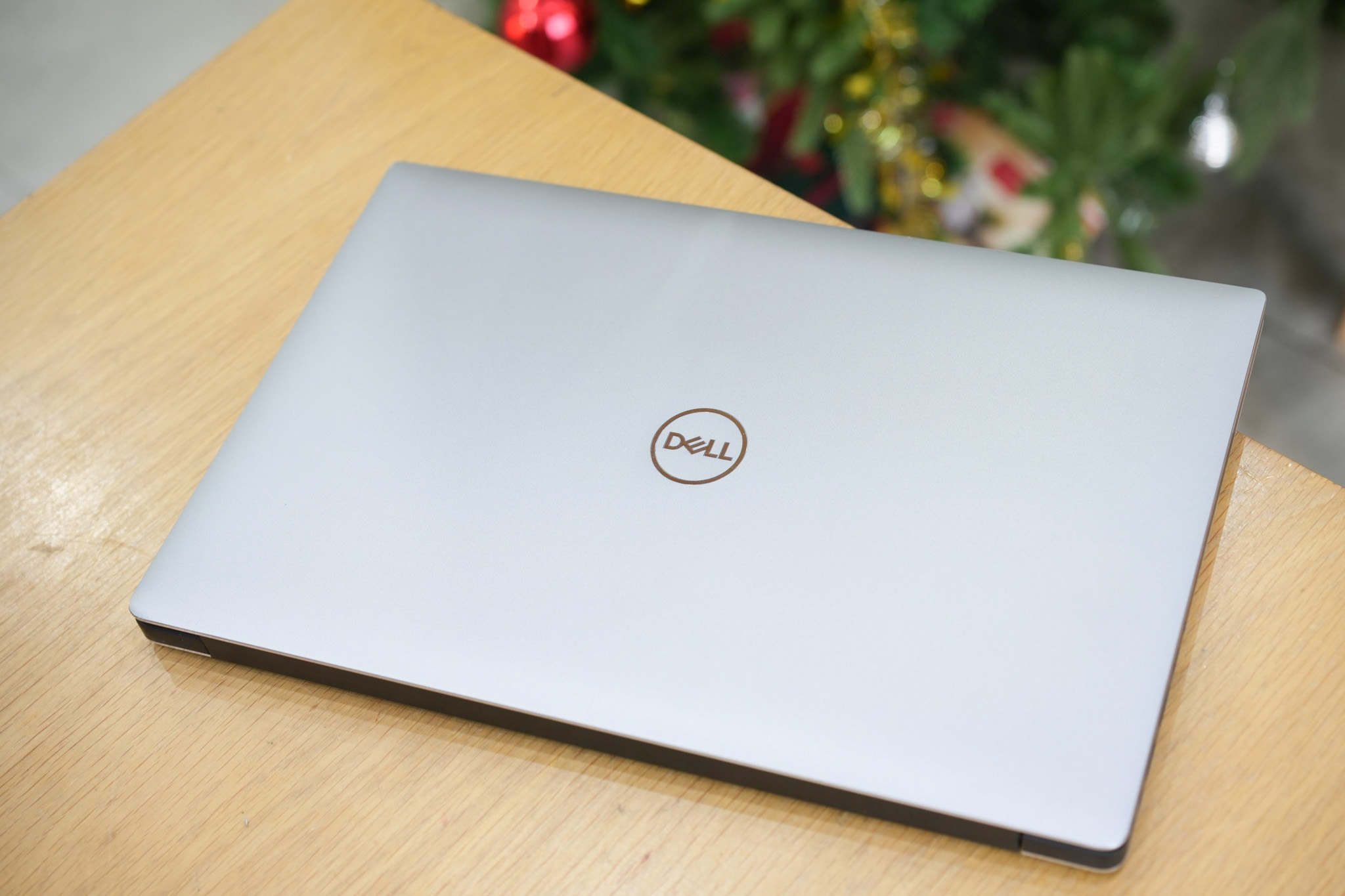 Laptop đồ họa cao cấp Dell Precision 5540 (Core i7-9850H Laptop đồ họa cao cấp Dell Precision 5540 (Core i7-9850H