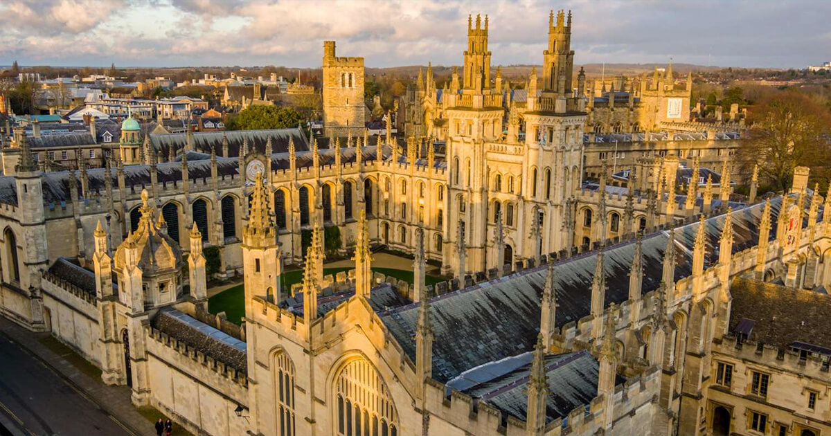 Đại học Oxford phong hàm giáo sư cho GS Bùi Ngọc Sơn.