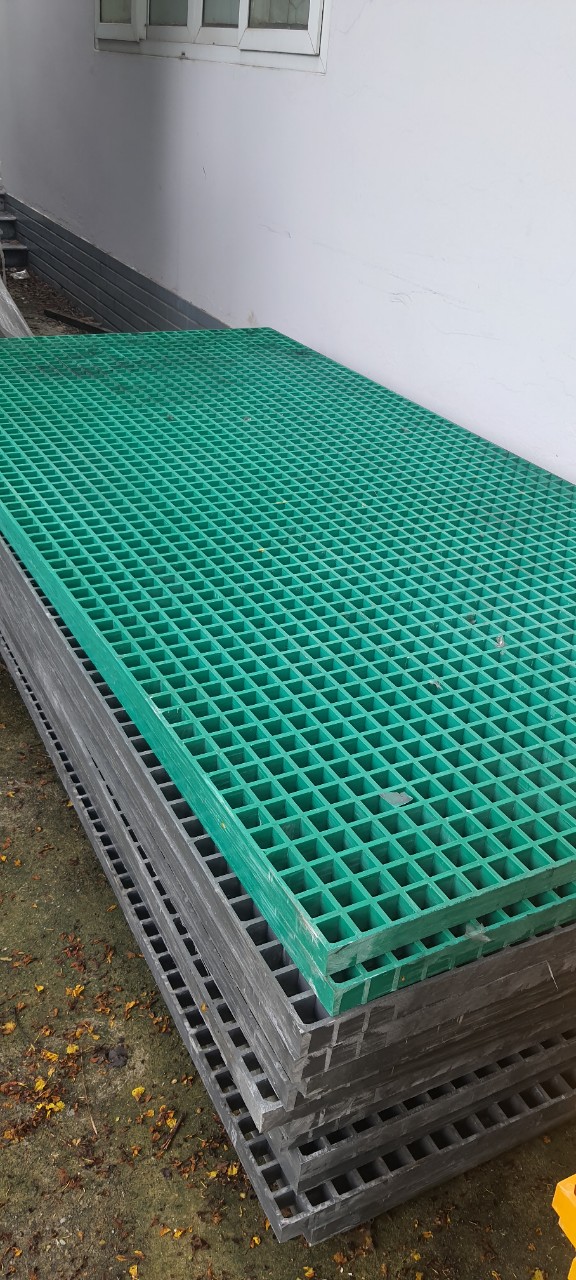 mau-tam-san-composite-grating