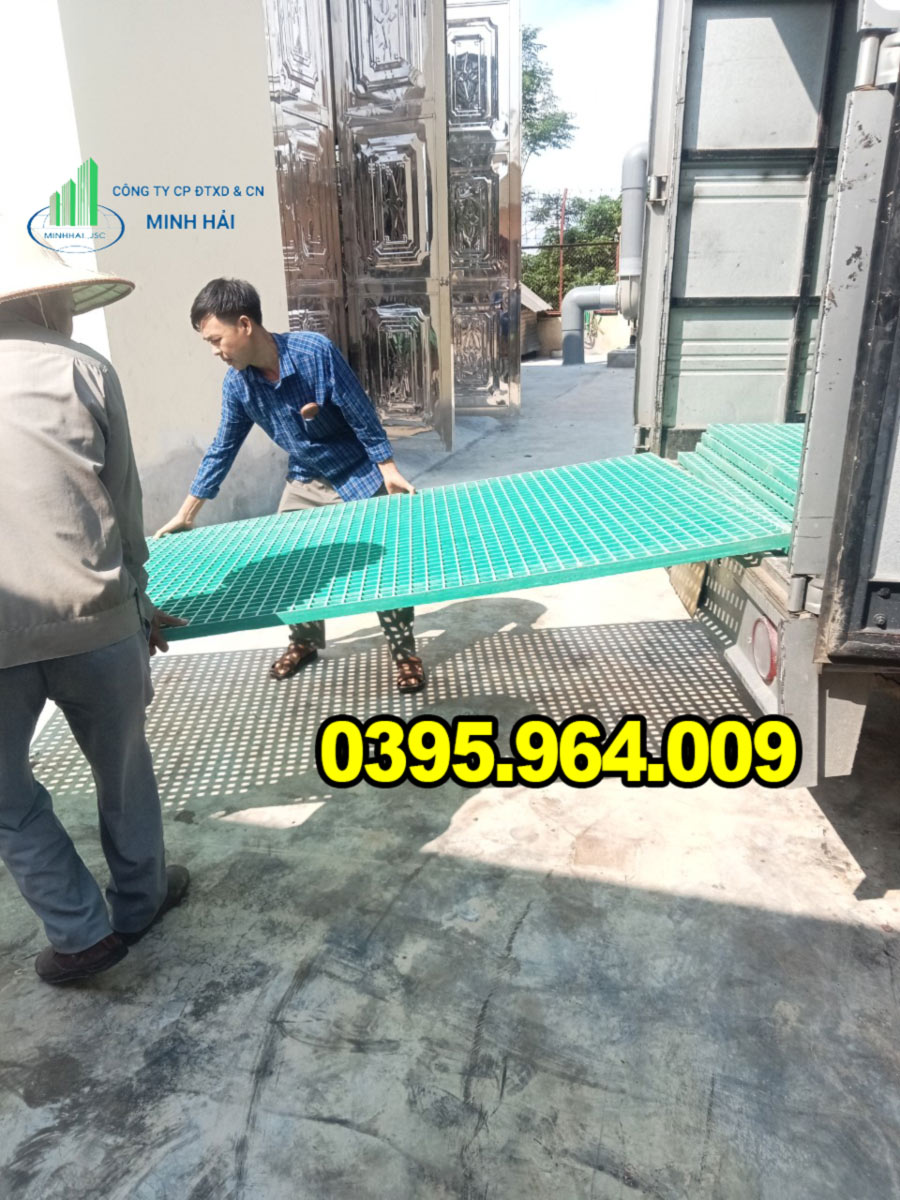 tam-grating-frp-mau-xanh-1220x2440-minh-hai