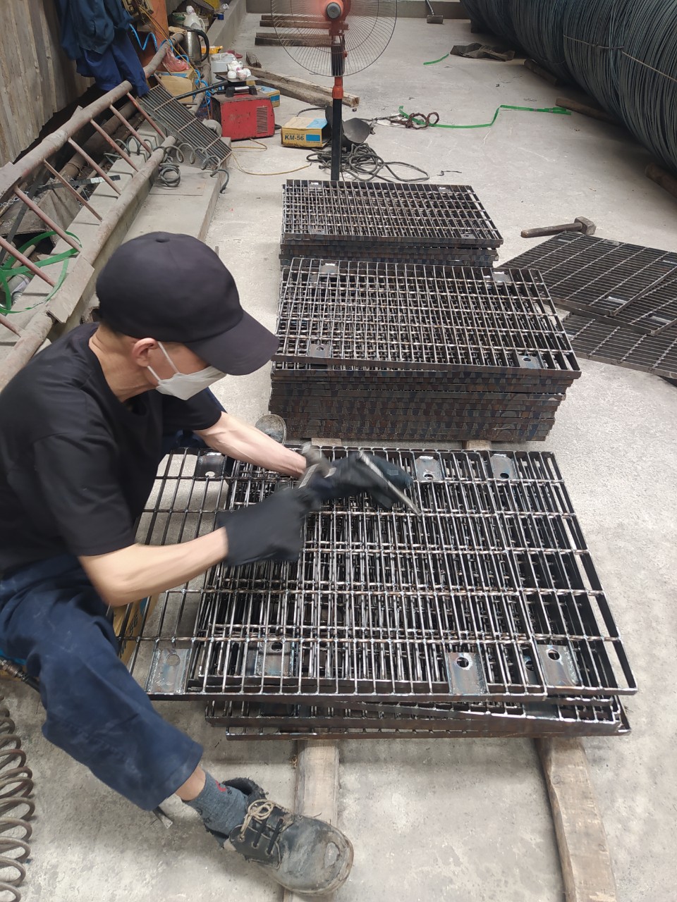 Tấm sàn Grating bằng thép mạ kẽm nhúng nóng - Giá rẻ