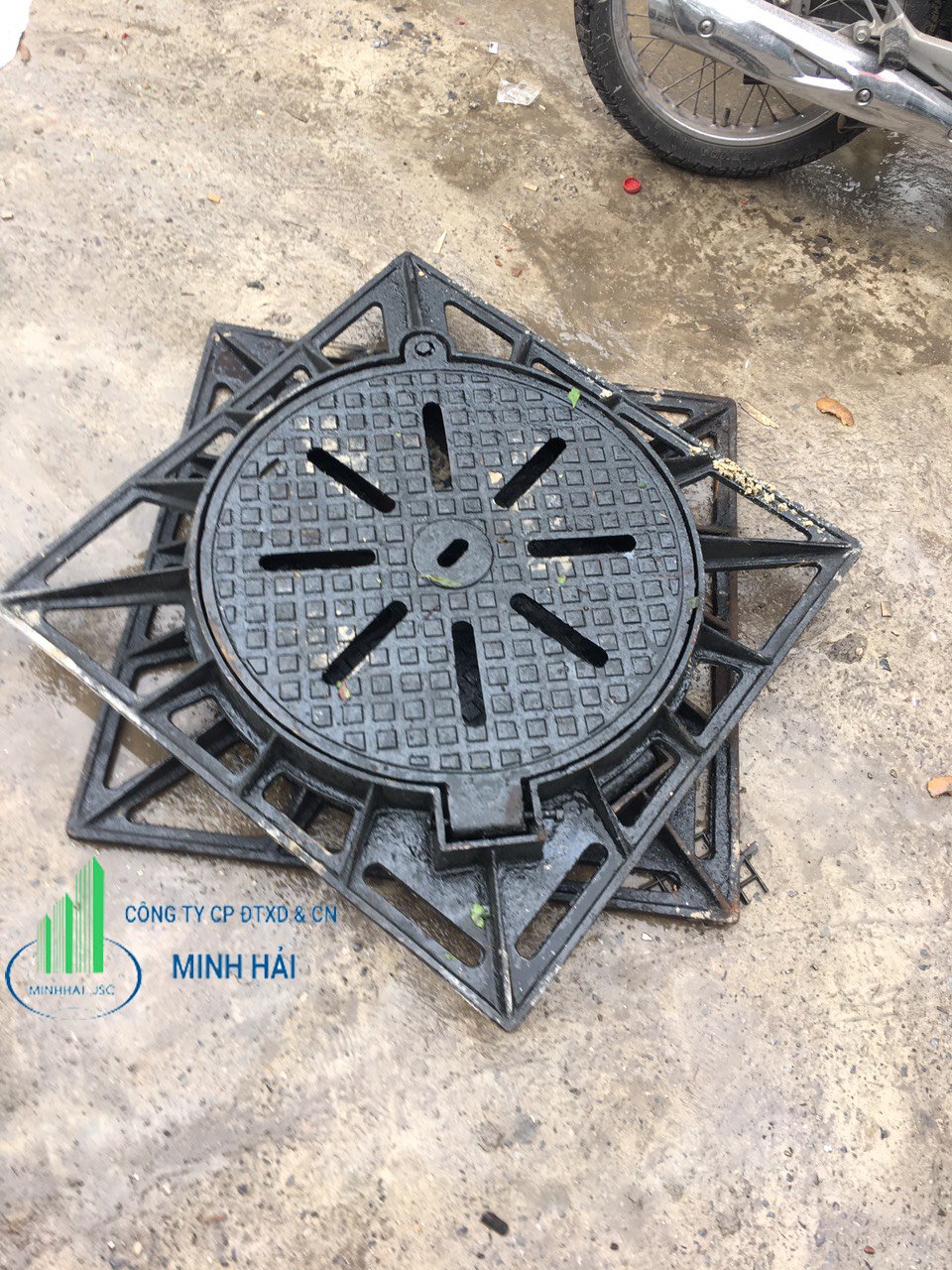Nắp Hố Ga Thoát Nước 800x800 Gang Cầu Khung Âm Minh Hải | Báo Giá Mới Nhất 2026