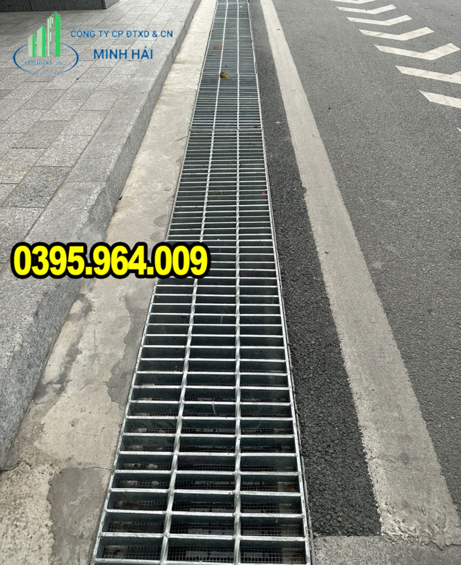 tam-grating-thep-ma-kem-1000x300mm-minh-hai