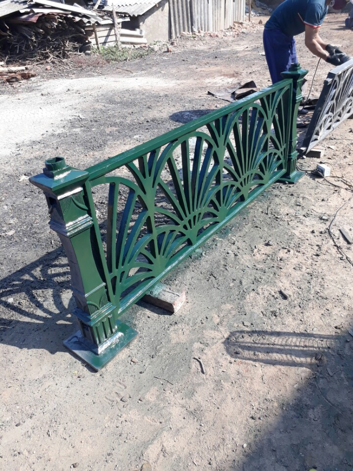 Trụ gang - Ghế gang công viên -Lan can tay vịn
