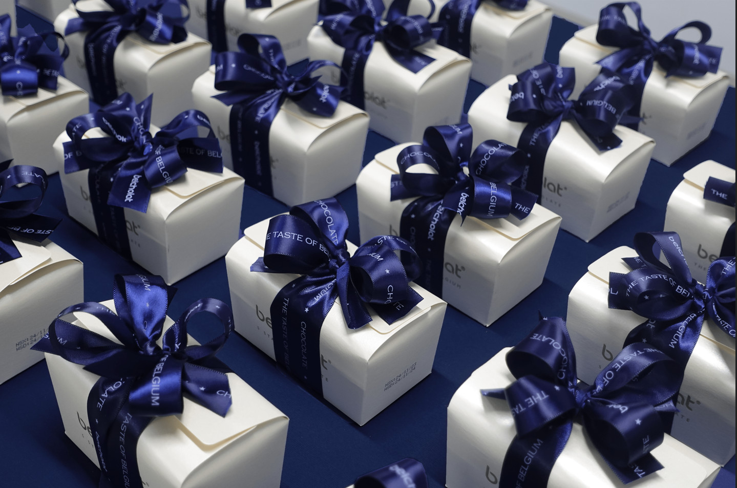 DẤU ẤN GIÁNG SINH TRONG TỪNG MÓN QUÀ SOCOLA