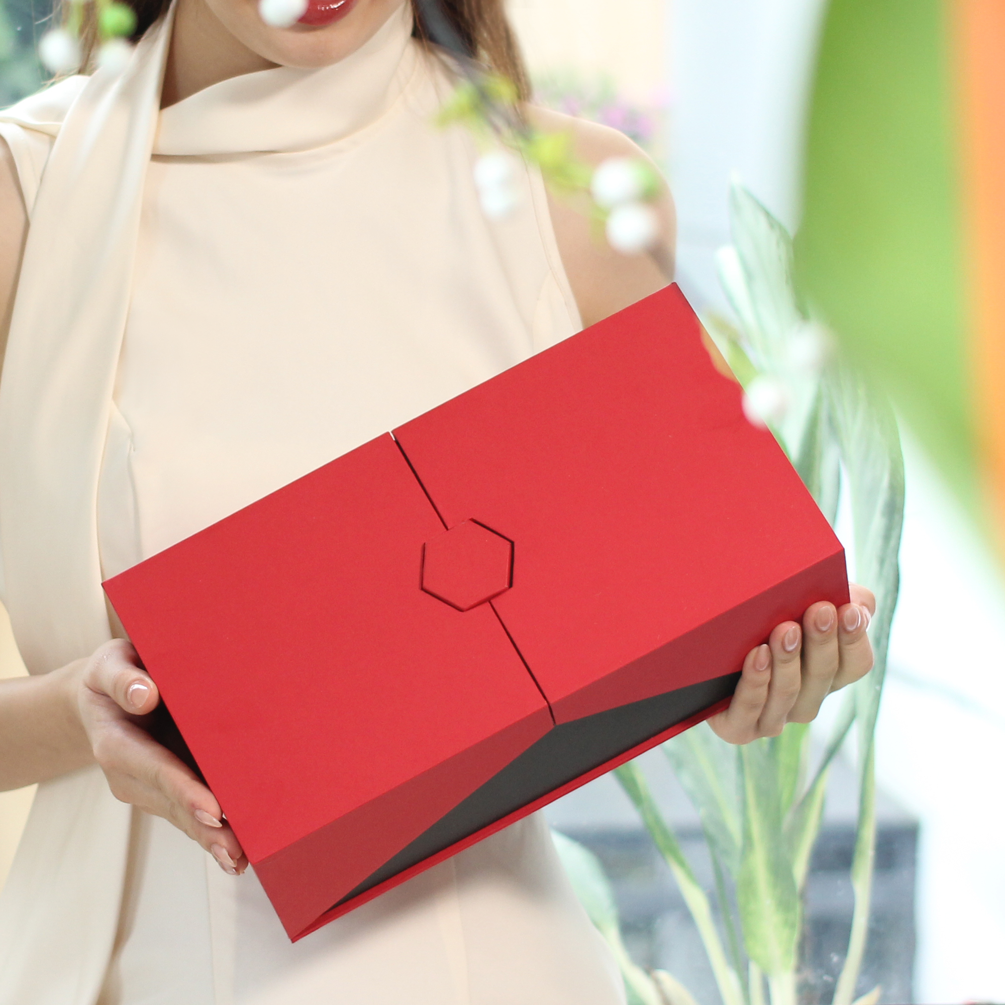 True Melt & Crunch  Chocolate Hamper - TMC03