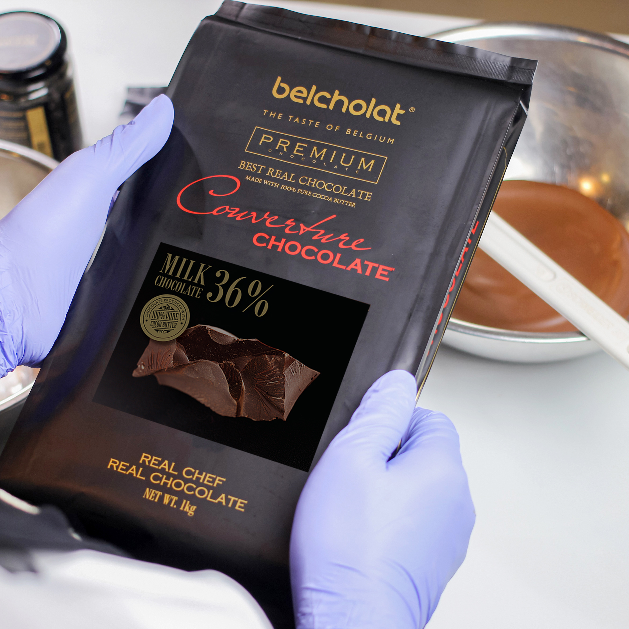 Milk Couverture Chocolate 36% / Block 1kg