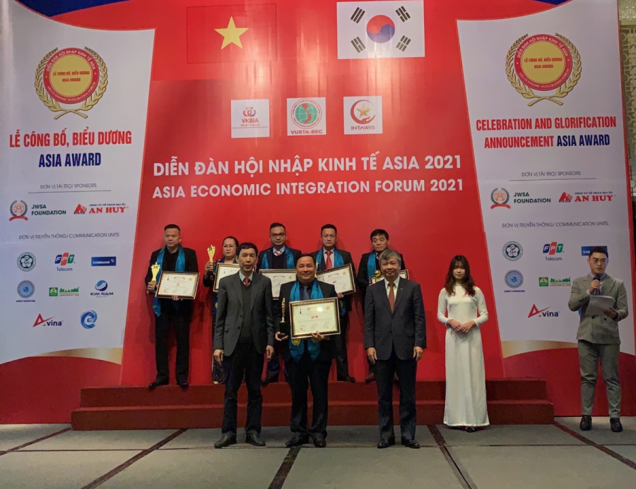 Công ty OTB nhận giải: Top 10 Doanh nghiệp tiêu biểu ASIA