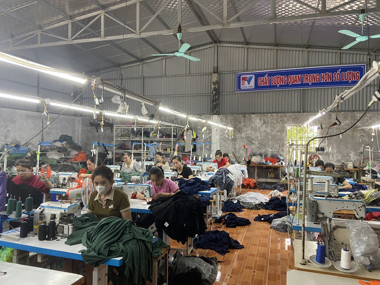 Xưởng sản xuất Công ty CP Đầu tư & Vật tư công nghiệp Phúc Vinh