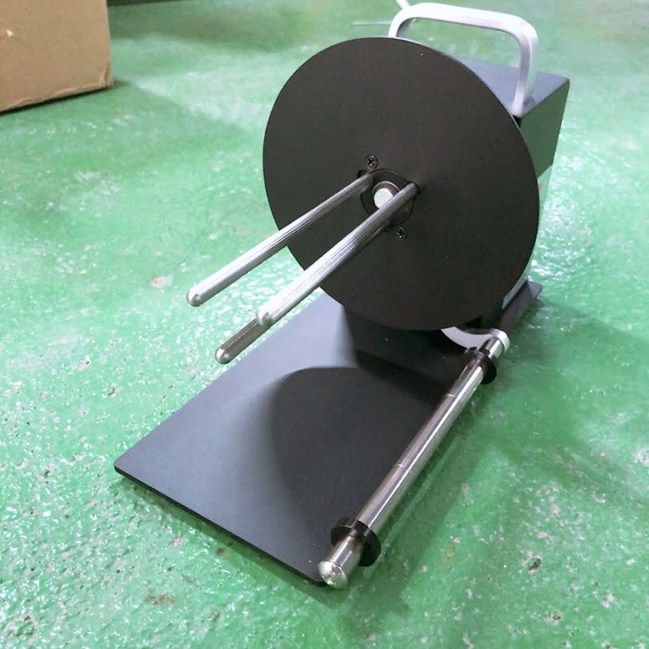 Máy cuộn tem nhãn tự động OM110