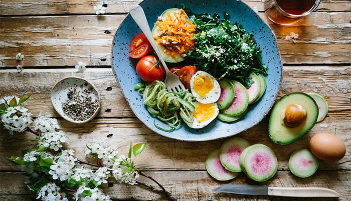 Làm salad rong biển trứng cua ngon mê li y hệt nhà hàng