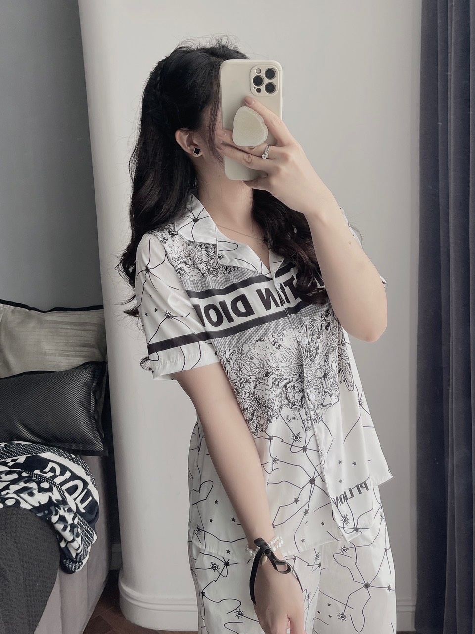 - BỘ PYJAMA NỮ HOẠ TIẾT DIO QUẦN DÀI