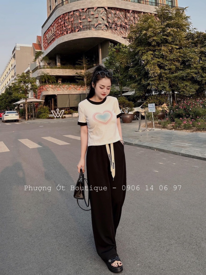 BỘ NỮ ÁO LEN TĂM TRẮNG TIM QUẦN SUÔNG