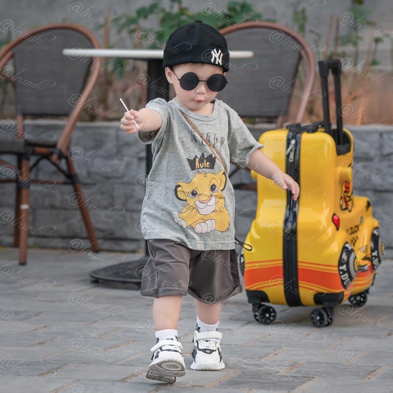 BỘ ĐÙI BÉ TRAI ÁO GHI SƯ TỬ READ RULE