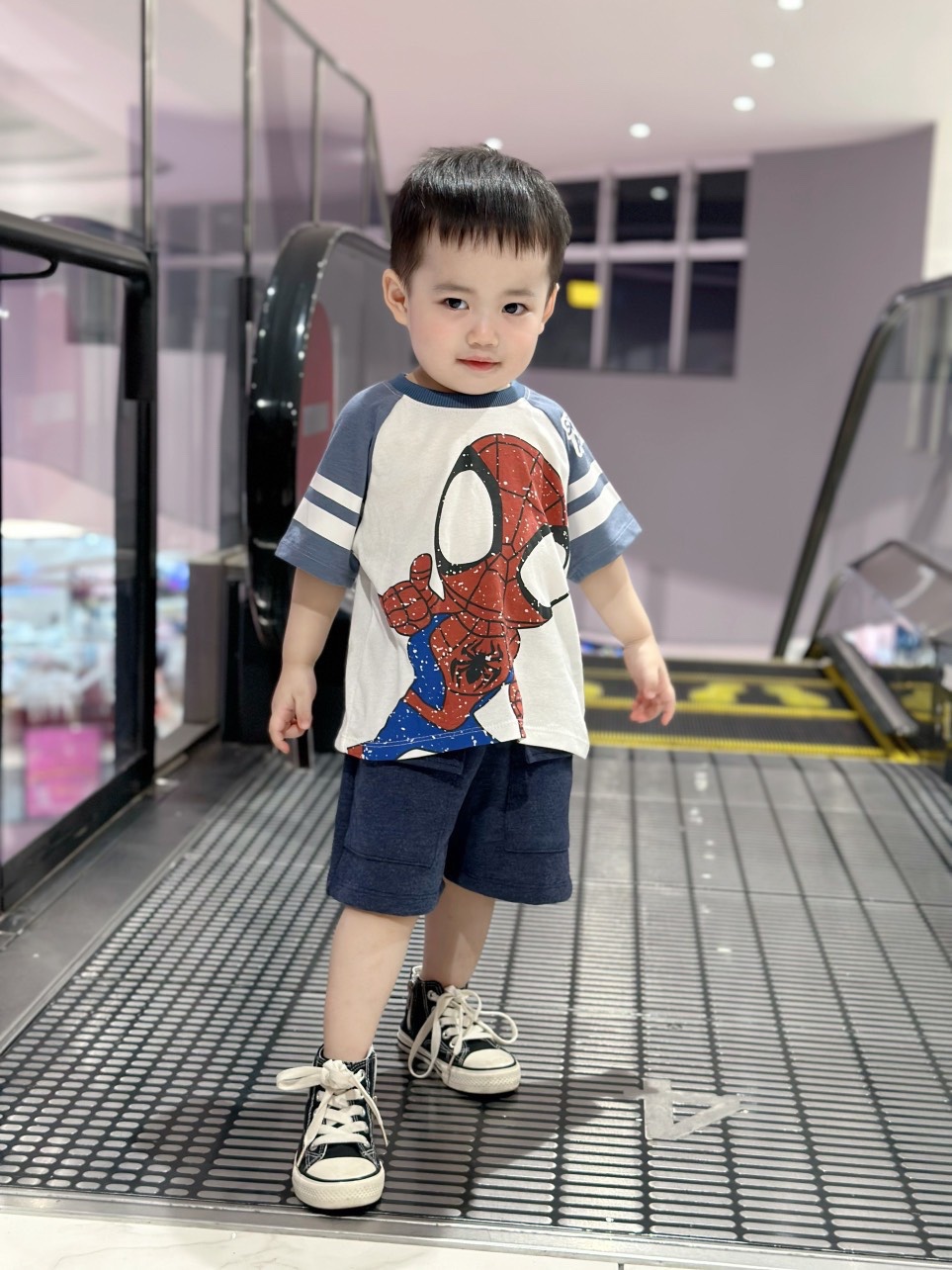 XẢ KHO BỘ ĐÙI HÌNH NGƯỜI NHỆN TAY GHI BT