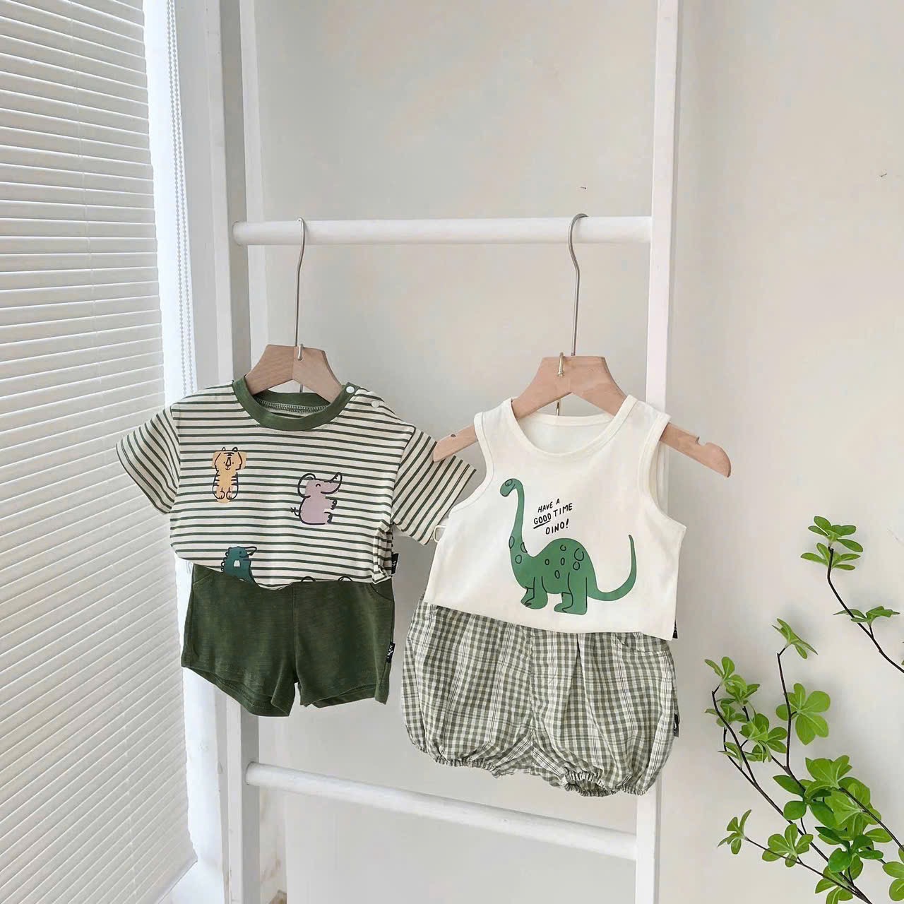 - SET 2 BỘ ĐÙI BÉ TRAI KHỦNG LONG VOI KẺ
