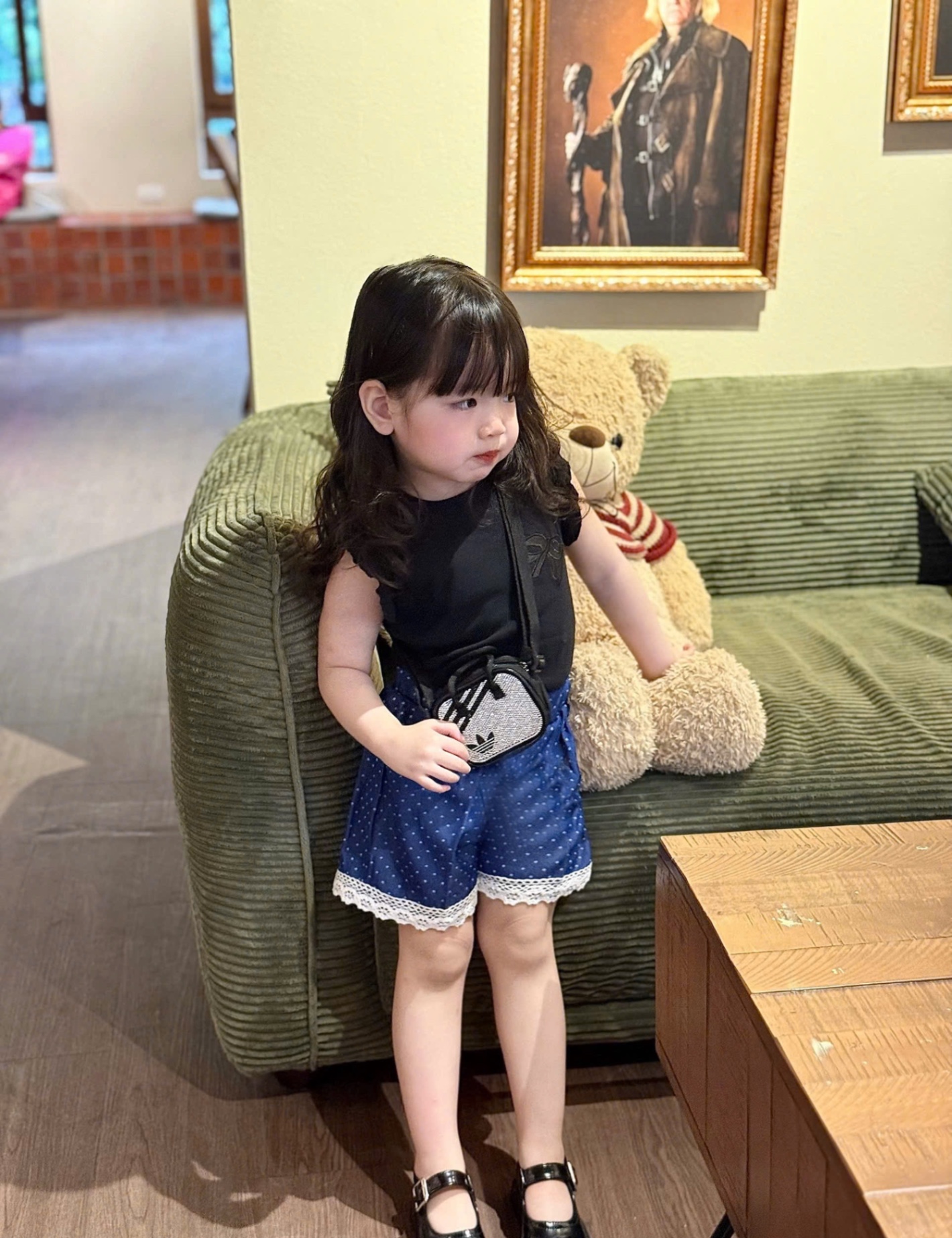 - SET 2 QUẦN ĐÙI BÉ GÁI VIỀN REN