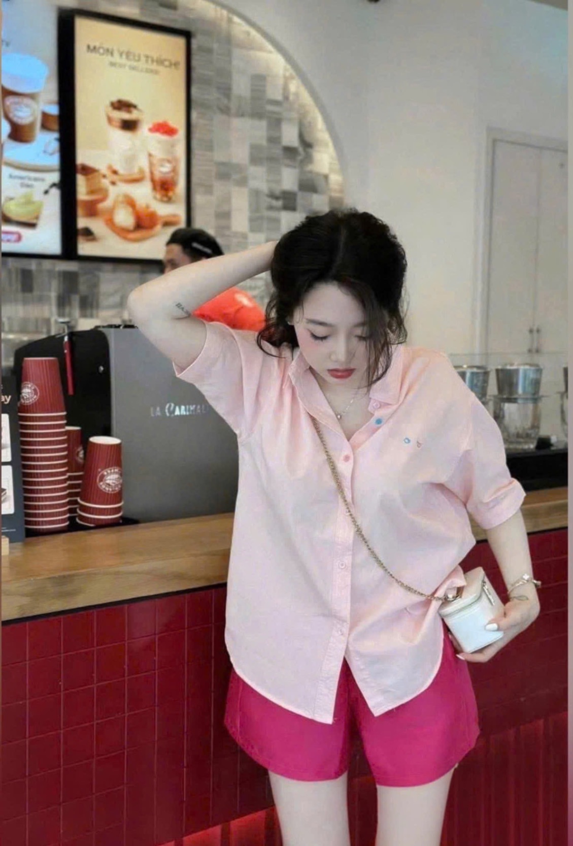 - SET ÁO SƠ MI HỒNG THÊU QUẦN TACTA