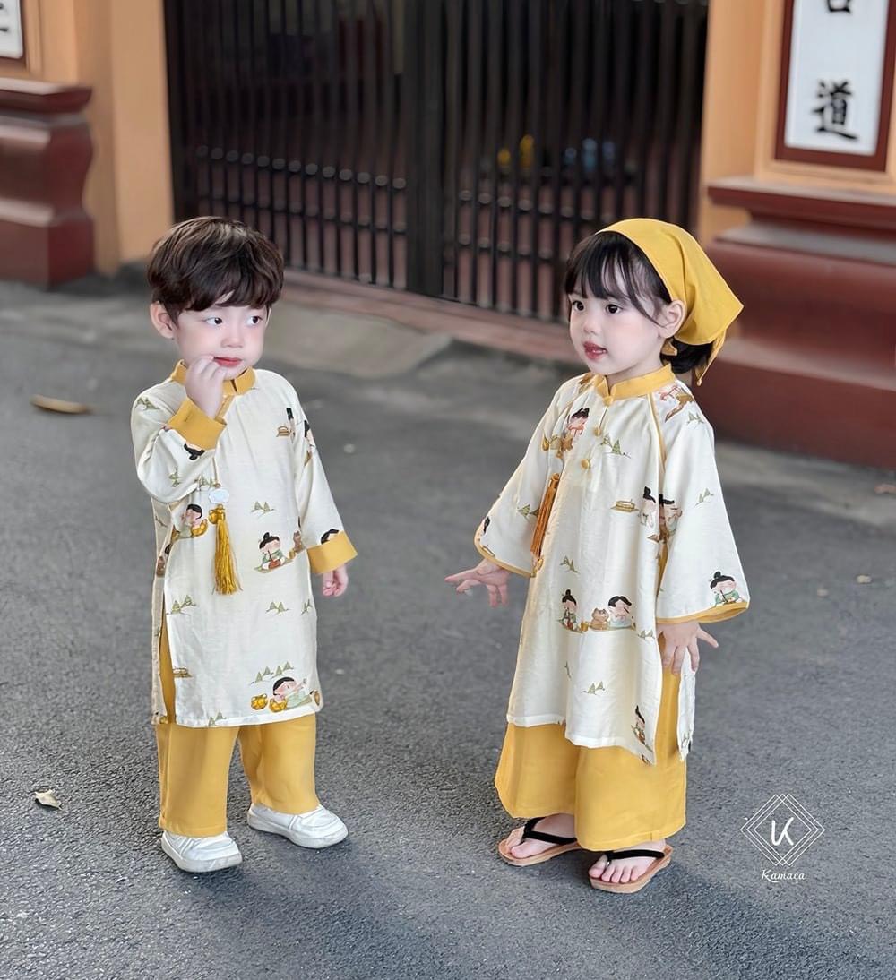 (Đặt trước) B - SET ÁO DÀI BÉ TRẮNG QUẦN VÀNG HÌNH CẬU BÉ